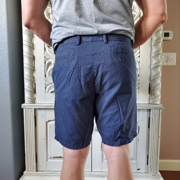 Blue floral slim fit flat front shorts - Picture 4 of 12